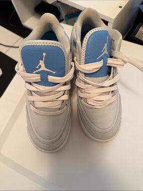 Jordan Kids' Light Gray and Blue Jumpman Sneakers